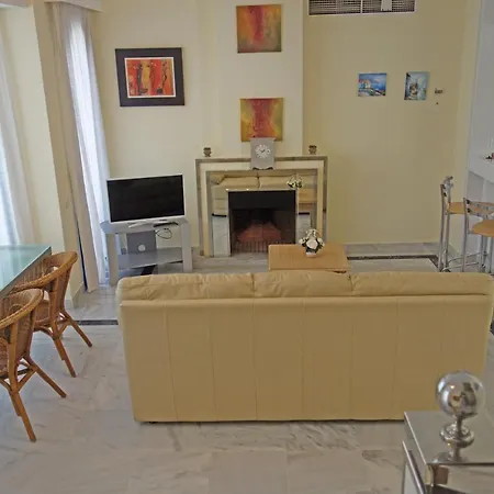 House Penthouse * Μαρμπέλλα